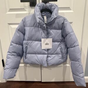 NWT! ALO Yoga Women's gold rush Puffer Jacket